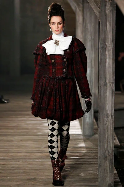 Look 37